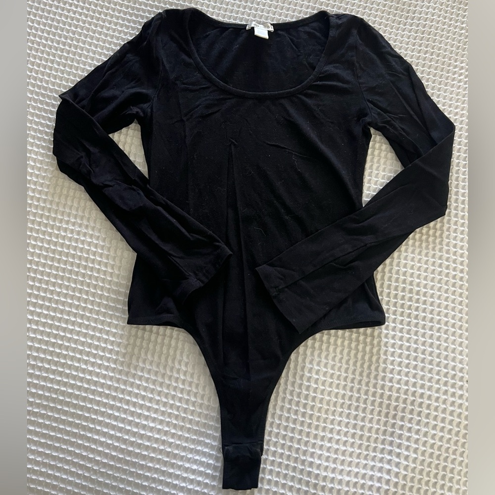 Black Scoopneck Longsleeve Bodysuit - medium